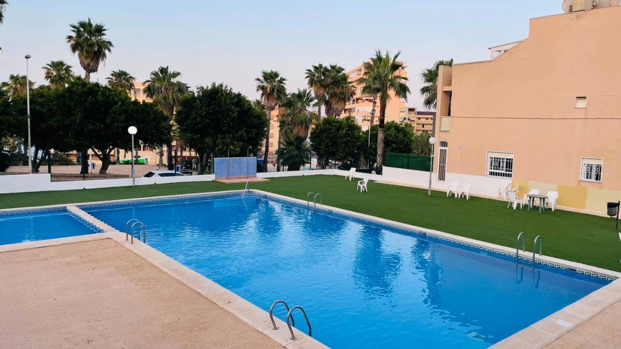 Holiday With A Sea View Торевьиа Экстерьер фото